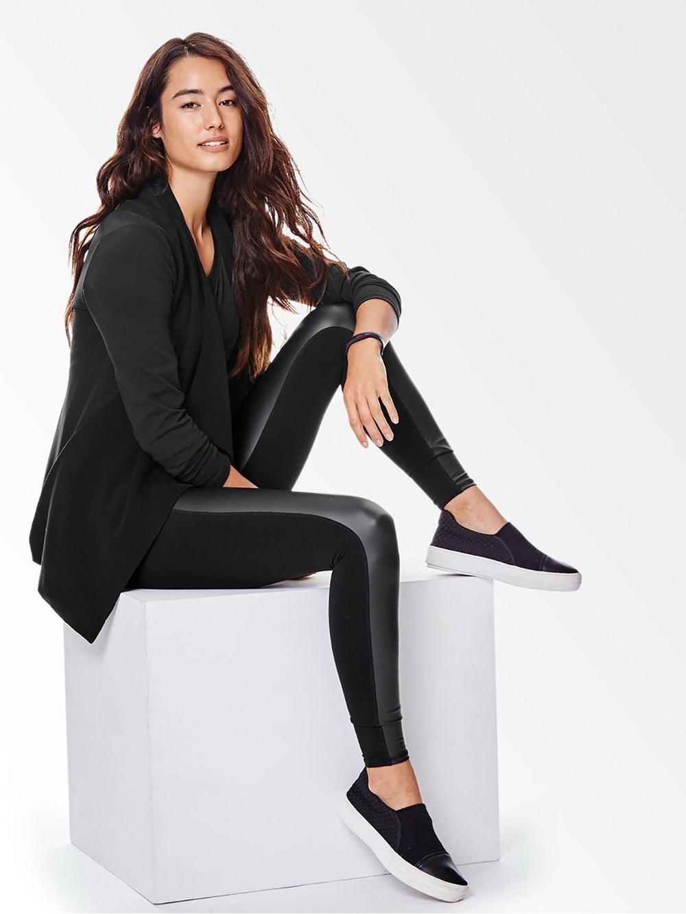 608AW - Athleta Black Faux Leather Front Panel High Rise Leggings Size M